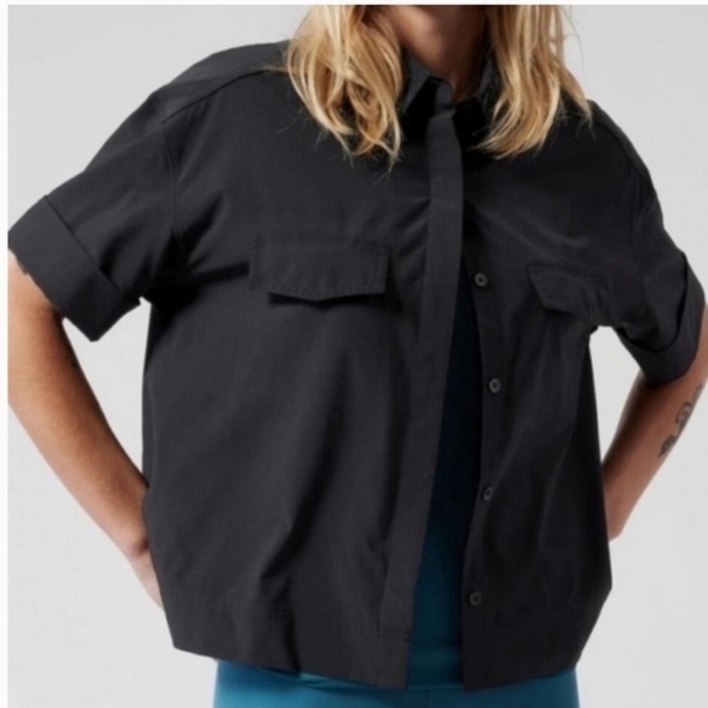 Athleta stretch utility shirt boxy button front packable black L